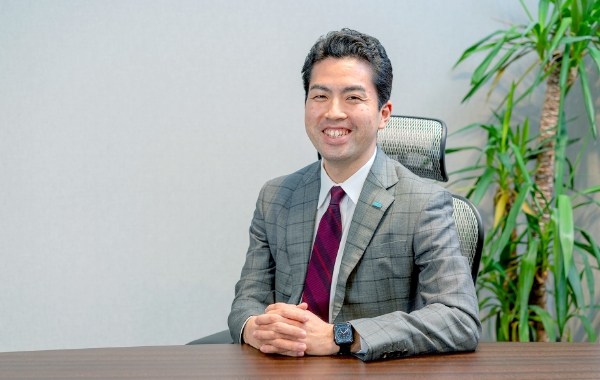 取締役社長 小飯塚 隼人